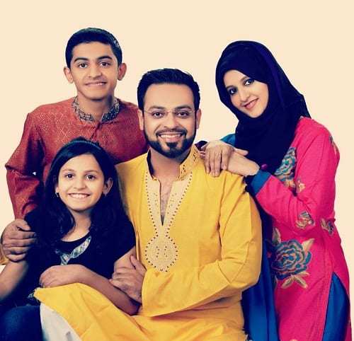 Aamir Liaquat Hussain Pics  Age  Photos  Family  Wife  Biography  Pictures  Wikipedia - 51