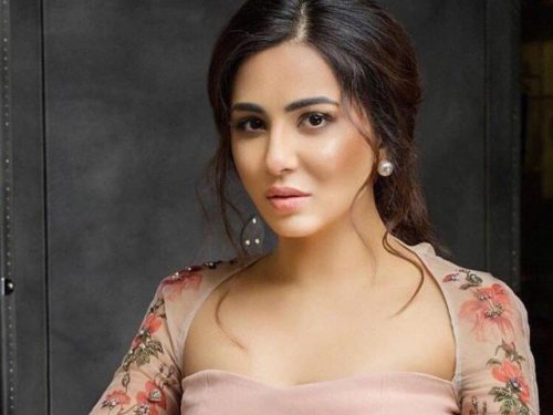 Ushna Shah Family  Pics  Age and Height  Biography - 86