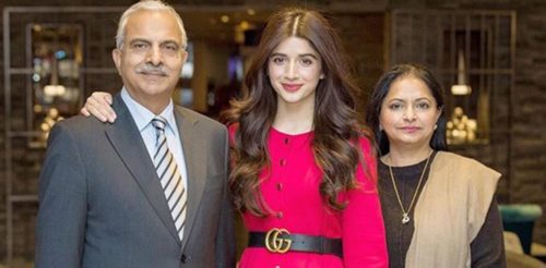 Mawra Hocane Family  New Photos  Weight and Height - 55