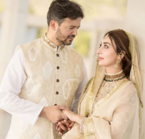 Ayesha Khan Age  Height  Family  Wedding Pictures  Biography  Wiki - 86