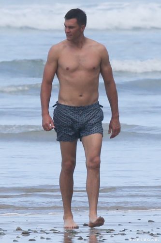Tom Brady Shirtless  Brother  Family Pictures  Biography  Wiki - 71