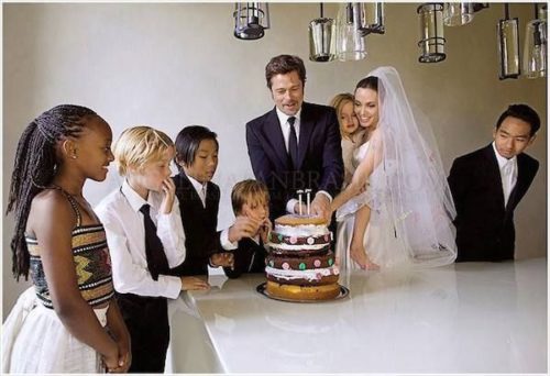 Brad Pitt Pics  Shirtless  Jennifer Aniston  Wedding  Wiki  Biography - 23