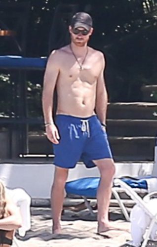 Prince Harry Pics  Shirtless  Brother  Son  Height  Wiki  Biography - 27