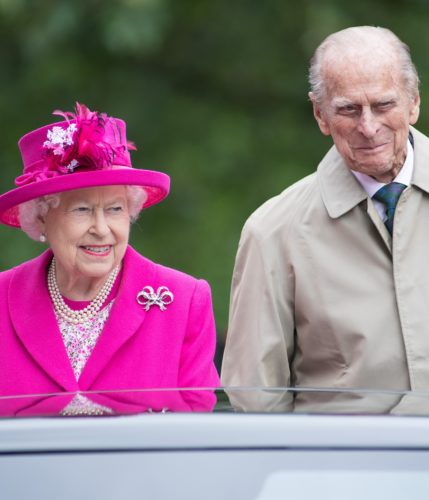 Queen Elizabeth Pics  Age  Crying  Wedding  Husband  Biography  Wiki - 17