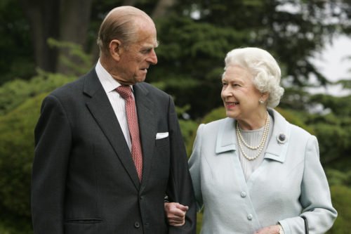 Queen Elizabeth Pics  Age  Crying  Wedding  Husband  Biography  Wiki - 31