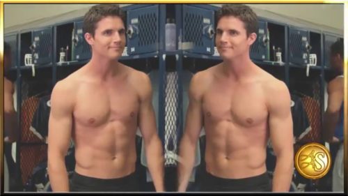 Robbie Amell Pics  Shirtless  Biography  Wiki - 29
