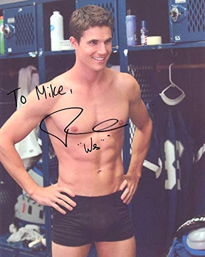 Robbie Amell Pics  Shirtless  Biography  Wiki - 61