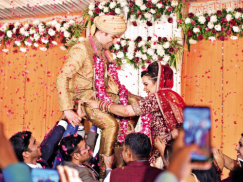 Tina Dabi Pics  Sister Name Ria Dabi  Athar Amir  Wedding  Marriage Video  Biography  Wiki - 66