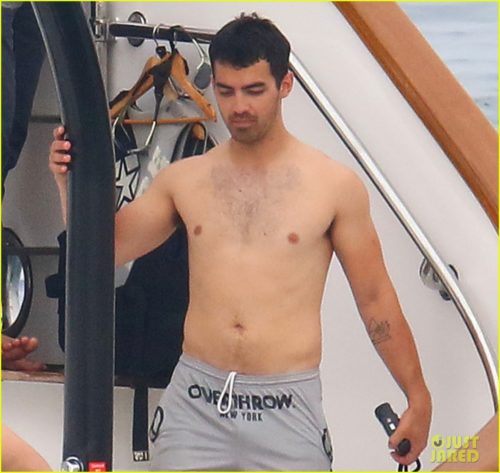 Joe Jonas Pics  Shirtless  Wiki  Biography - 95