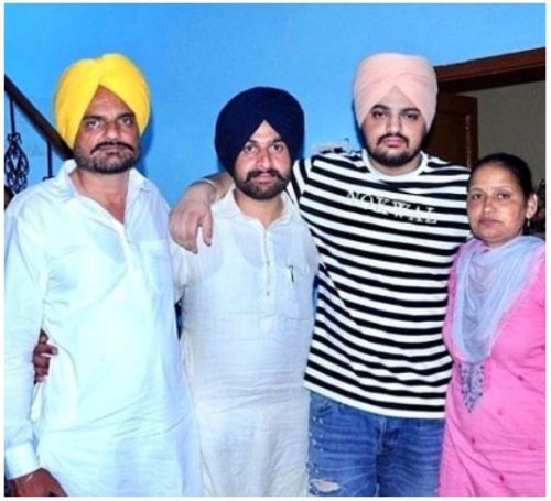 Who is Sidhu Moose Wala  Pics  Family  Wife  Brother  Sister  Age  Biography  Wiki - 11