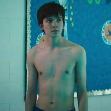 Asa Butterfield Pics  Age  Photos  Shirtless  Biography  Pictures  Wikipedia - 15