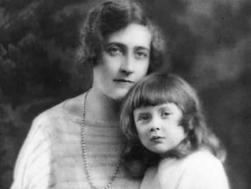 Agatha Christie Pics  Age  Photos  Husband  Daughter  Biography  Pictures  Wikipedia - 8