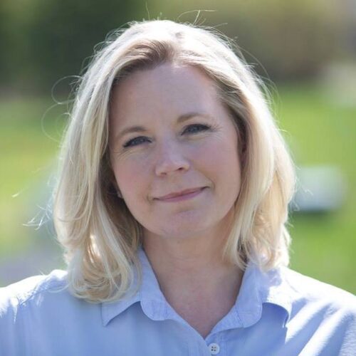 Liz Cheney Pics  Age  Photos  Sister  Biography  Pictures  Wikipedia - 23
