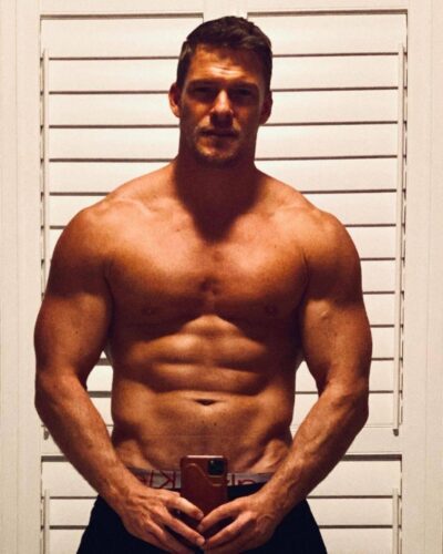 Alan Ritchson Pics  Age  Photos  Shirtless  Biography  Pictures  Wikipedia - 95